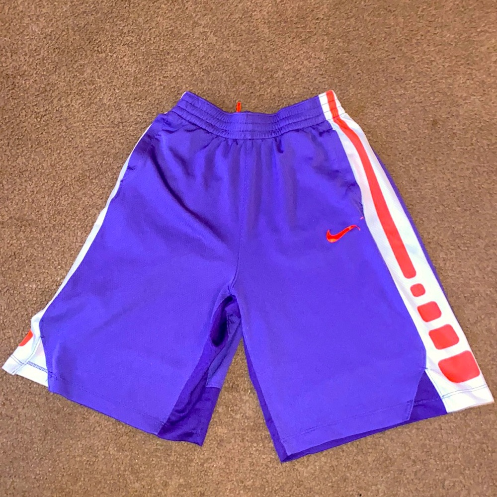 Nike basketball shorts. Youth XL.
